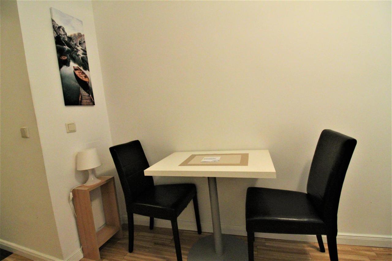 Small Studio Close To City Center 비엔나 외부 사진