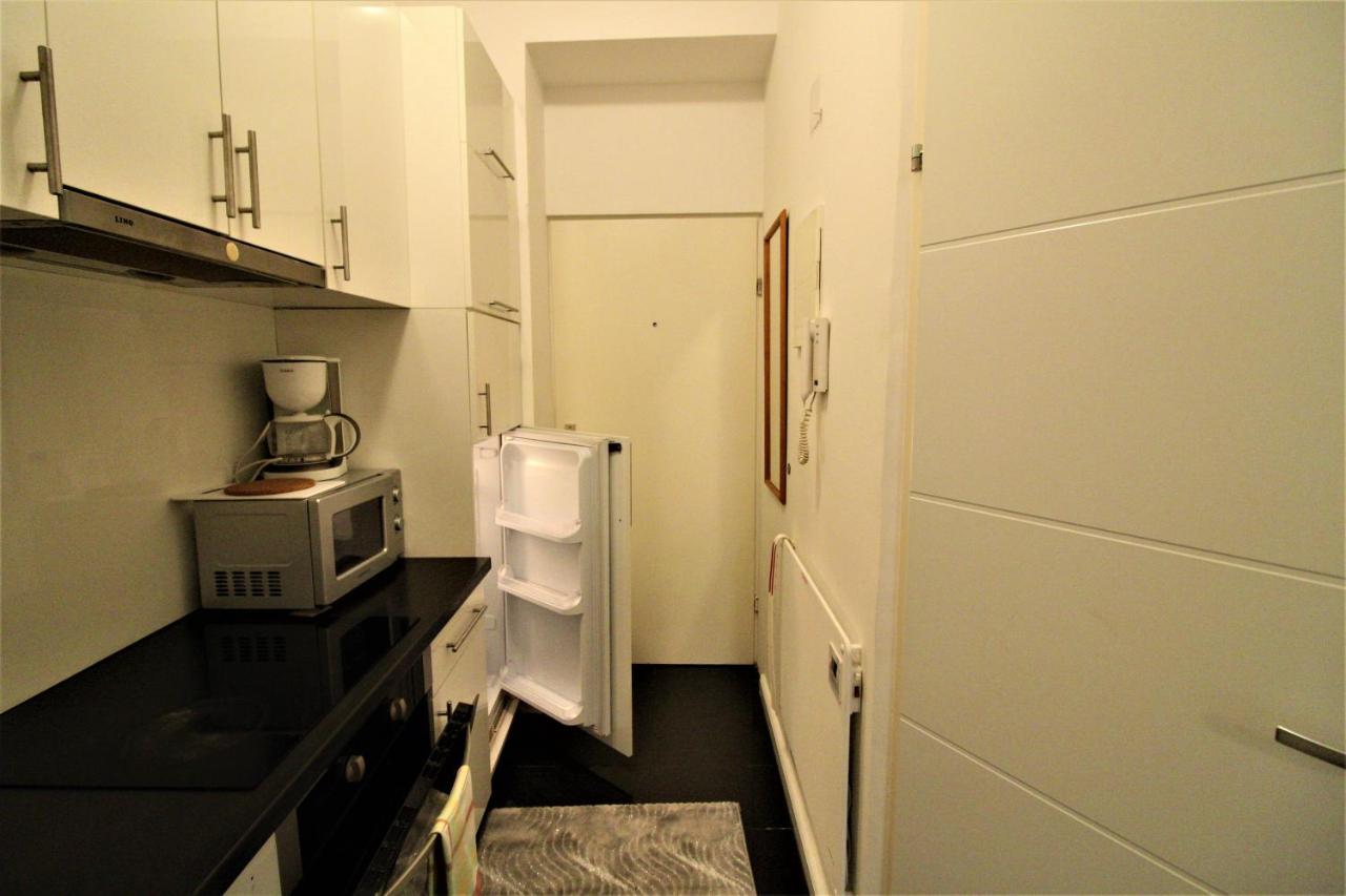 Small Studio Close To City Center 비엔나 외부 사진