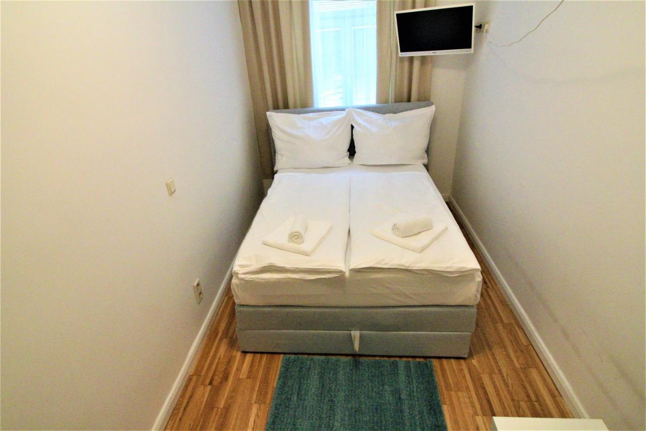 Small Studio Close To City Center 비엔나 외부 사진