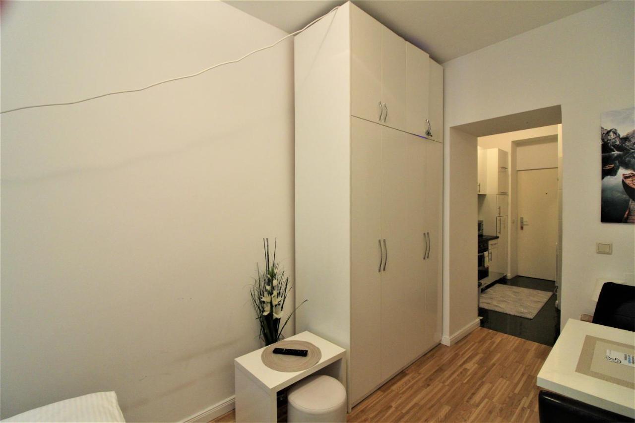 Small Studio Close To City Center 비엔나 외부 사진